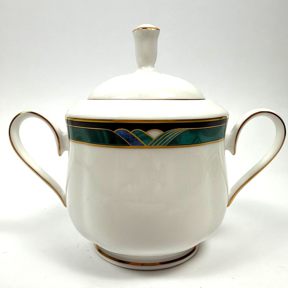 Lenox "Kelly" Debut Collection Bone China Sugar Bowl & Lid - Geometric Gold